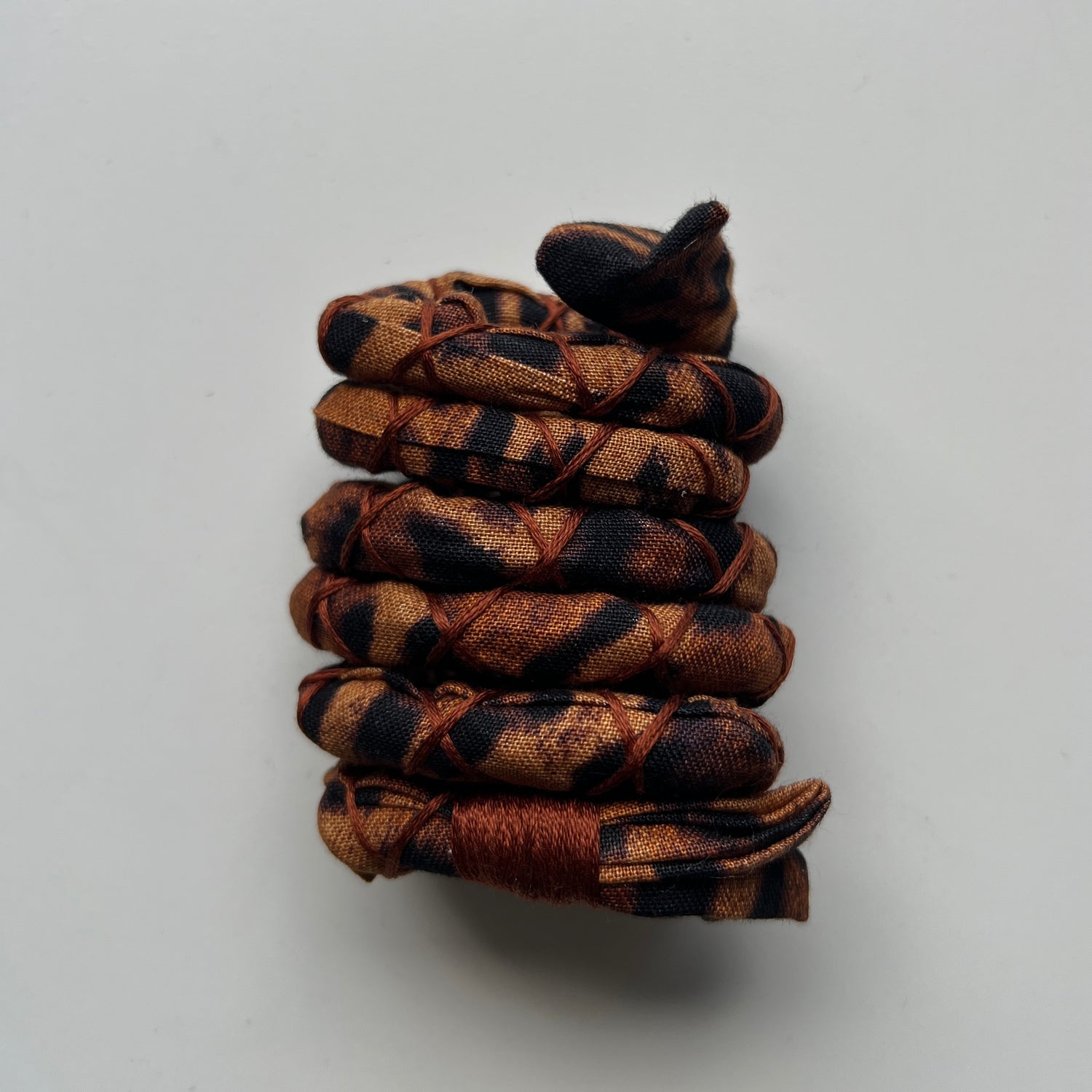 Tortoise Fully Wrapped Spiral Tie